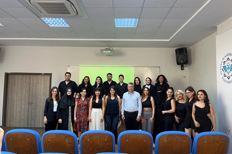 Öğrencilerimizin Dönem Sonu Bitirme Projesi Sunumları Öğrencilerimizin Dönem Sonu Bitirme Projesi Sunumları